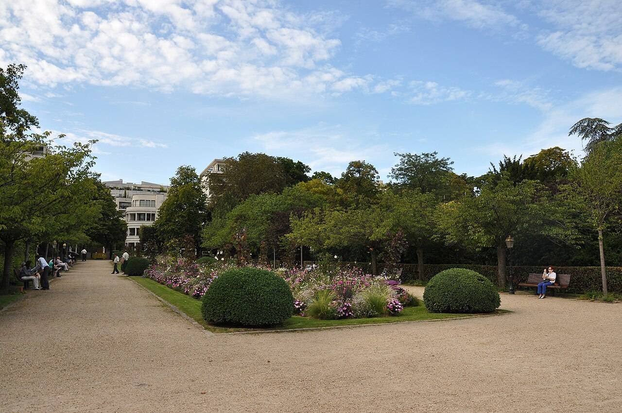 Idée de sortie incontournable pour enfants à Courbevoie - Parc de Bécon