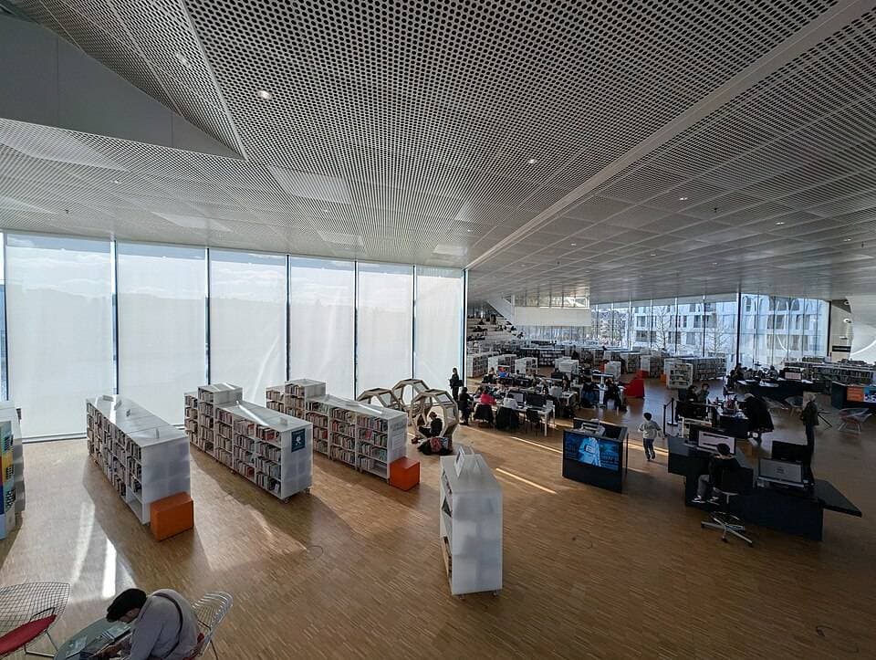 Bibliothèque Alexis de Tocqueville – sortie enfant à Caen