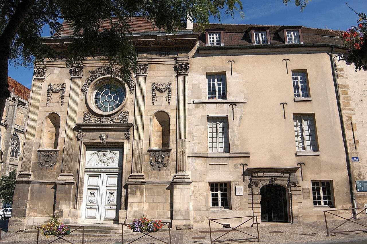 Musée de l'Hôtel-Dieu – sortie enfant à Mantes-La-Jolie