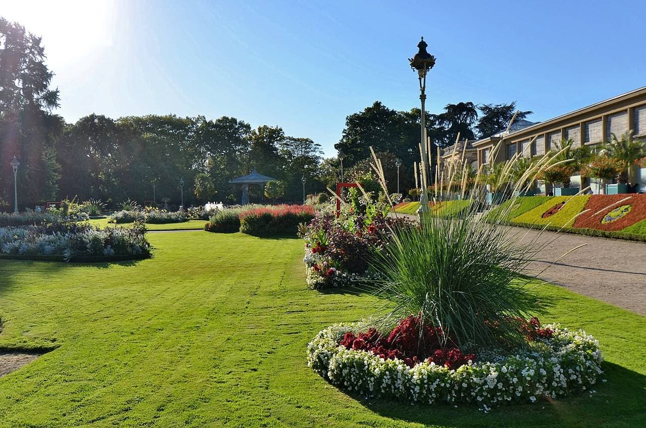 Rennes (Ille-et-Vilaine) - Parc du Thabor - Jardins à la française