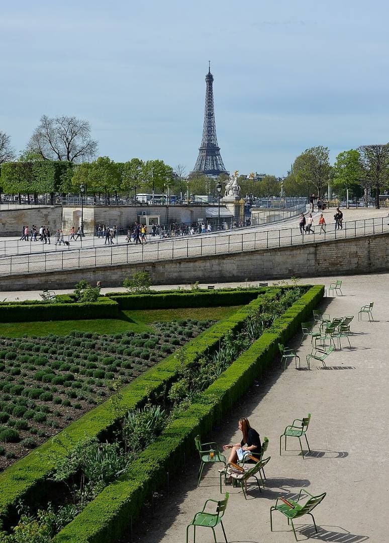 Jardin des Tuileries : bateaux, manèges et magie au cœur de Paris – sortie enfant à Paris