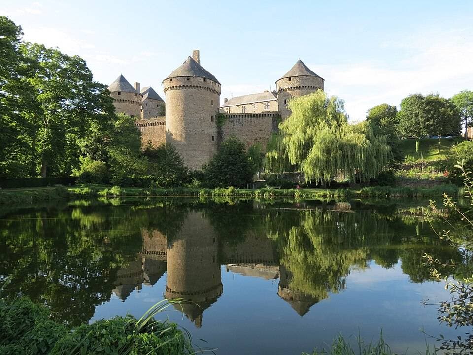 Château de Lassay – sortie enfant à Lassay-Les-Châteaux