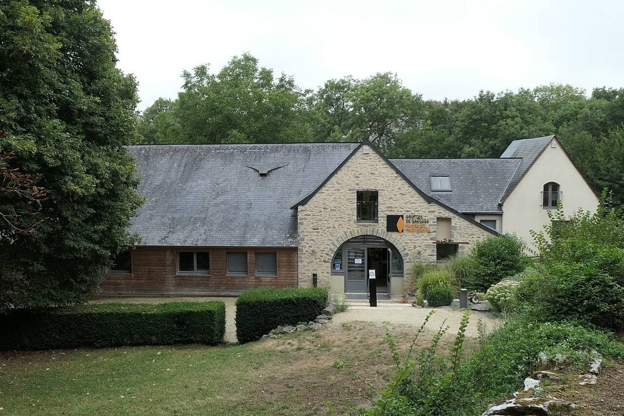 Grottes de Saulges et Musée de Préhistoire – sortie enfant à Thorigné-En-Charnie