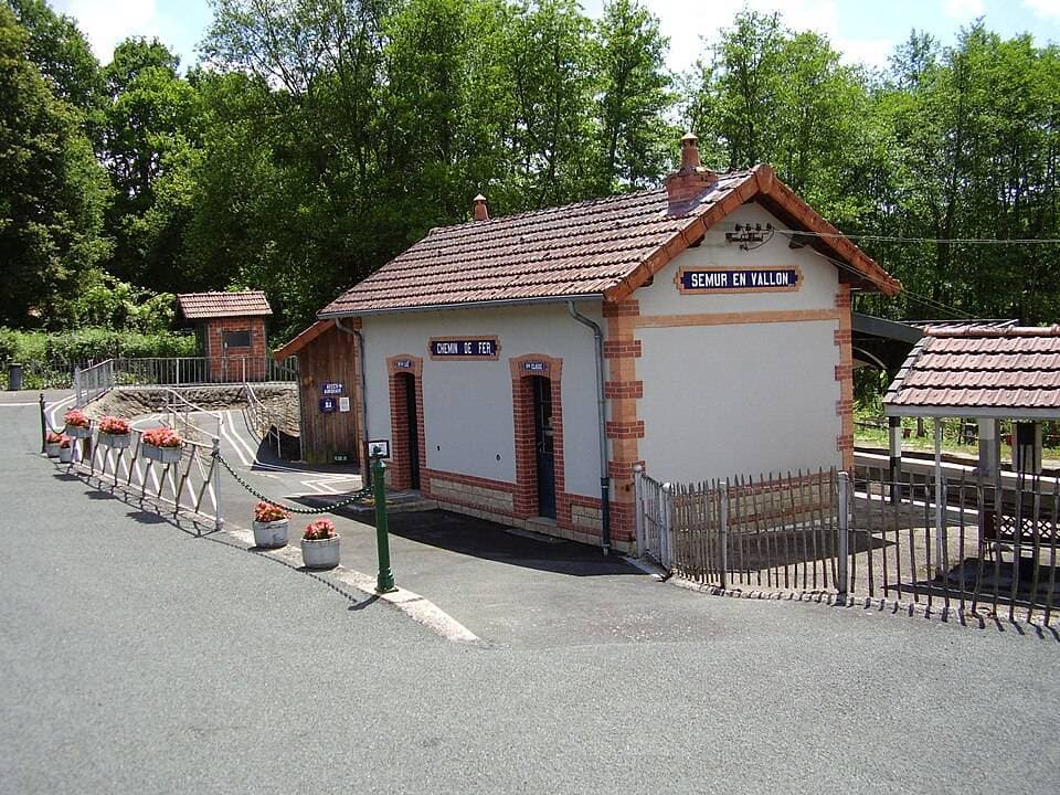 Museotrain à Semur-En-Vallon - Musées & visites