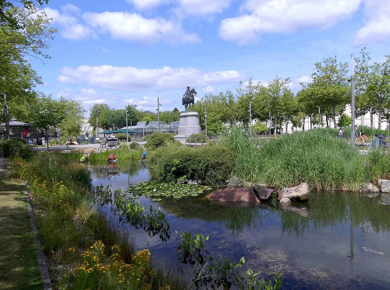 Les Animaux de la Place : zoo mécanique interactif gratuit en famille – sortie enfant à La Roche-Sur-Yon