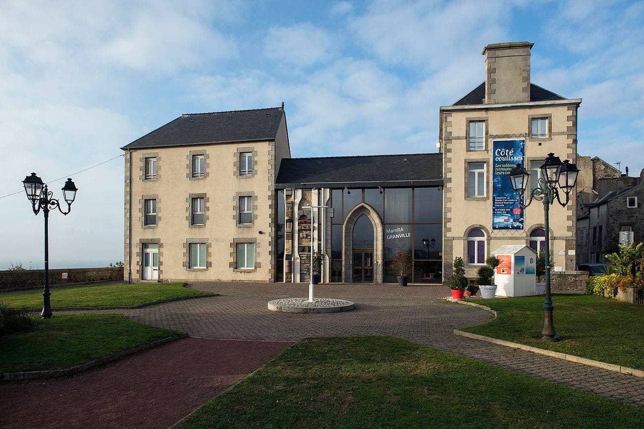Musée d’art moderne Richard Anacréon : expo ludique face aux remparts – sortie enfant à Granville