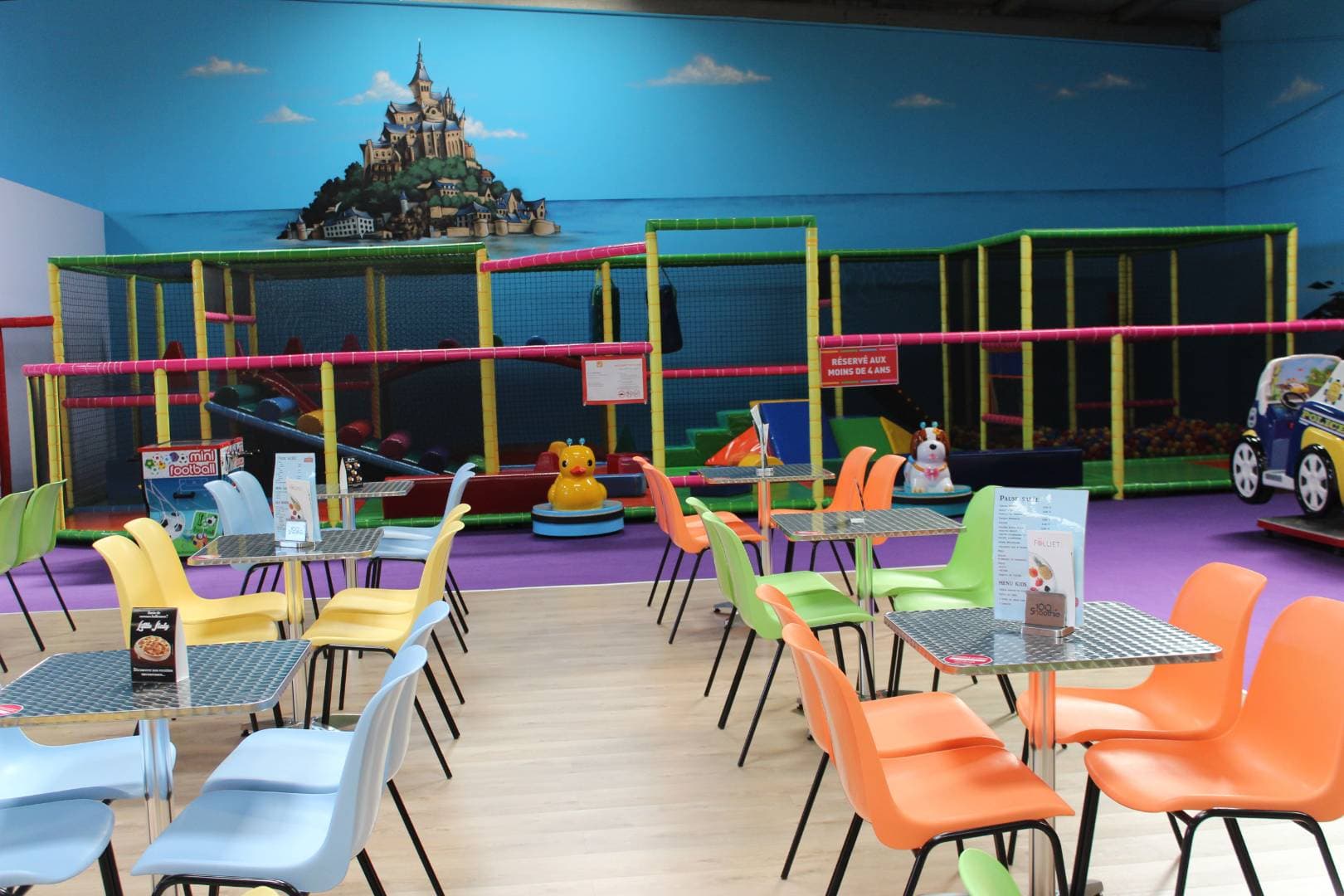 Megafun : toboggans géants et aventures indoor pour enfants à Saint-Jean-Des-Champs - Loisirs & activités éducatives