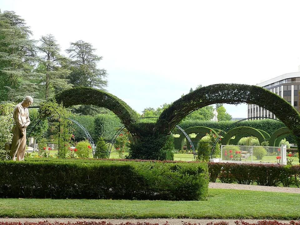 Jardin des Prés Fichaux : Balade Art déco et jeux au vert – sortie enfant à Bourges