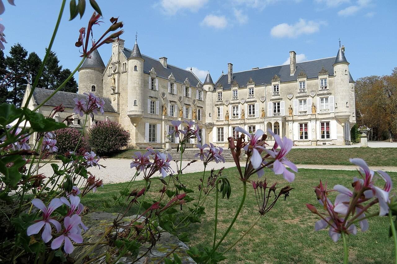 Château de Terre-Neuve : enquête et aventure en famille à Fontenay-Le-Comte - Musées & visites