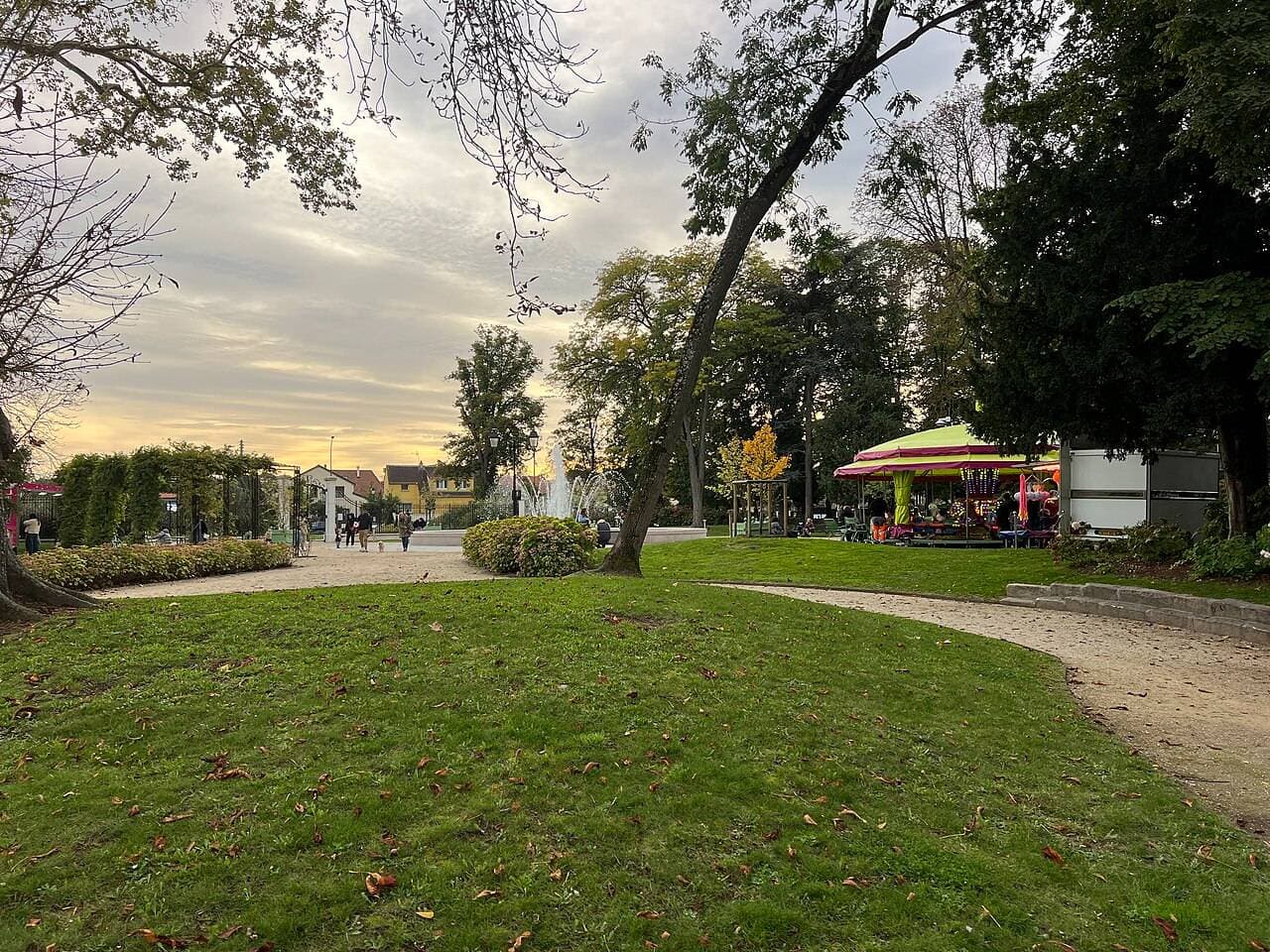 Parc du Val Ombreux : parc arboré et fontaine monumentale – sortie enfant à Soisy-Sous-Montmorency
