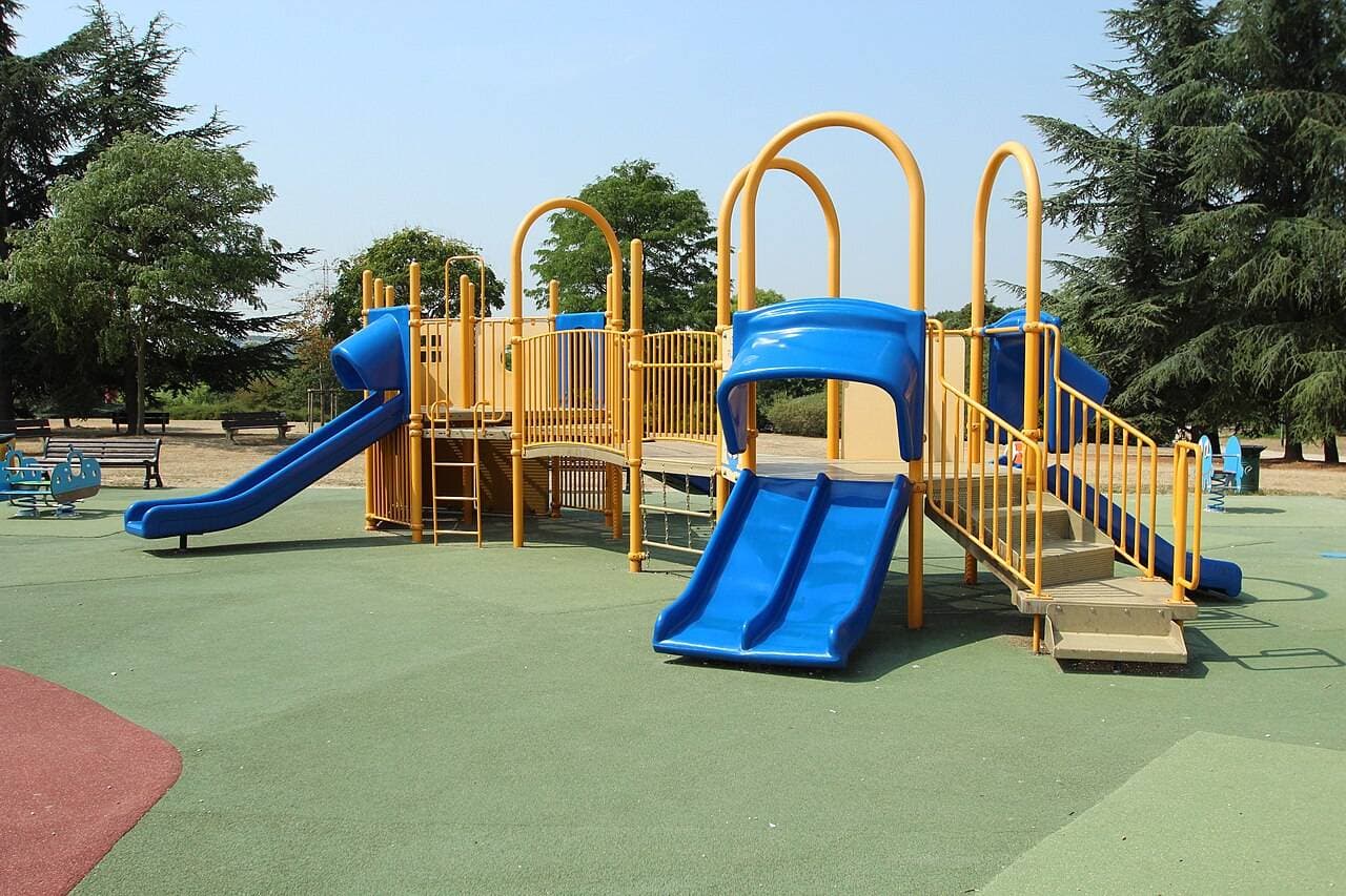 Parc Georges Brassens : lac, jeux et grands espaces – Parcs & jardins pour enfants à Villeneuve-La-Garenne