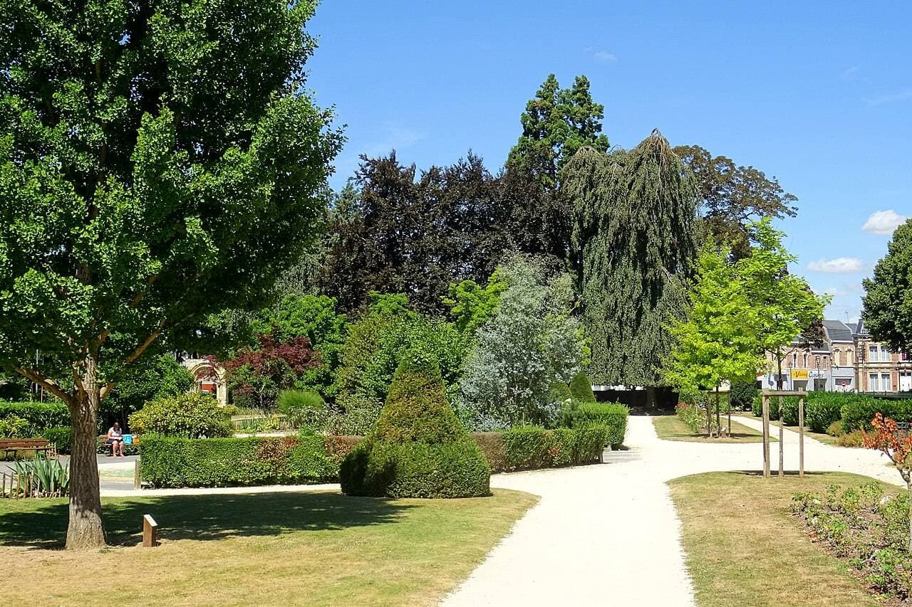 Parc des Champs-Élysées : grand parc arboré et jardin d'enfants à Saint-Quentin - Parcs & jardins