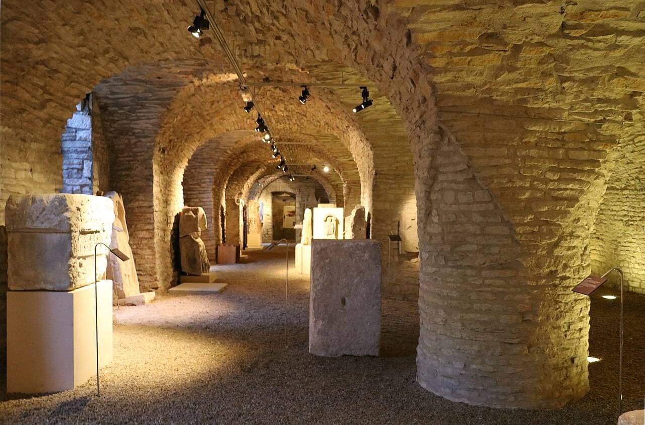 Musée archéologique : vestiges antiques et Moyen Âge – sortie enfant à Dijon