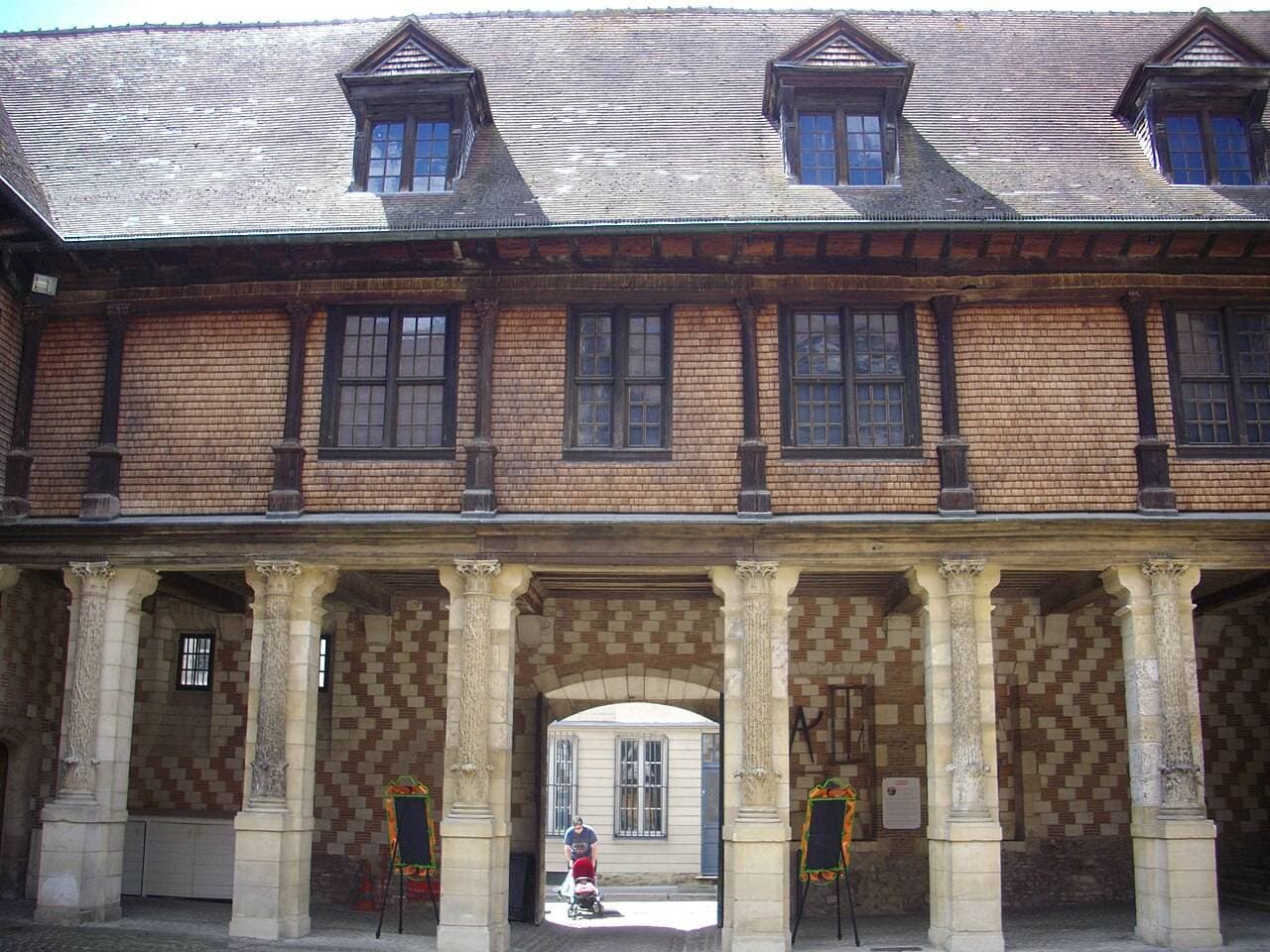 Maison de l’Outil et de la Pensée Ouvrière : musée des métiers et savoir-faire