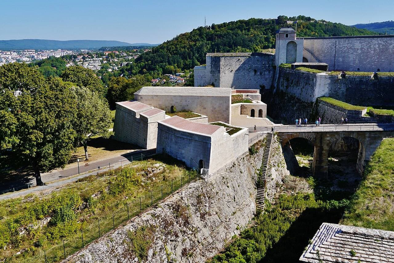 Citadelle de Besançon : remparts, musées et animaux – sortie enfant à Besançon