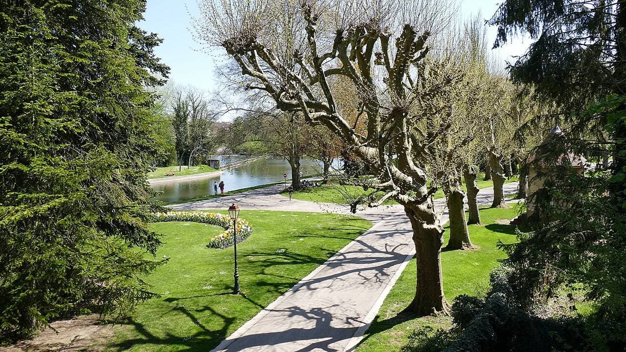 Parc de l'Arbre-Sec : grand parc en bord de l'Yonne à Auxerre - Parcs & jardins