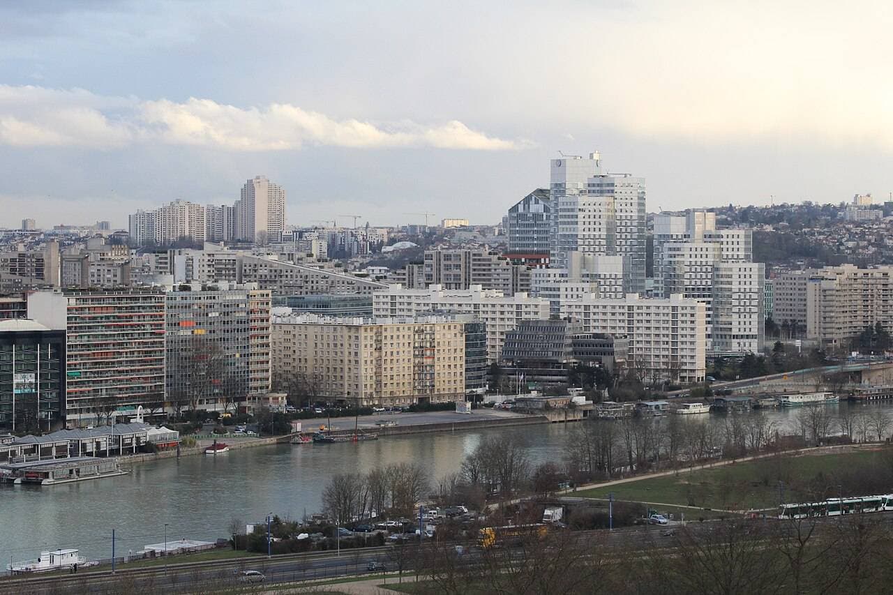 Vue du sud-ouest de Boulogne-Billancourt depuis le parc de Saint-Cloud.