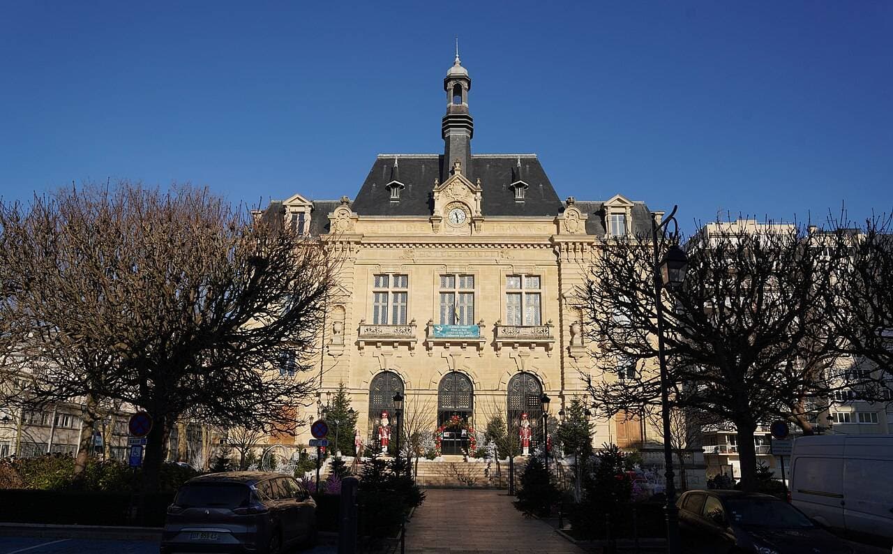 vue d'une rue en ville à Colombes