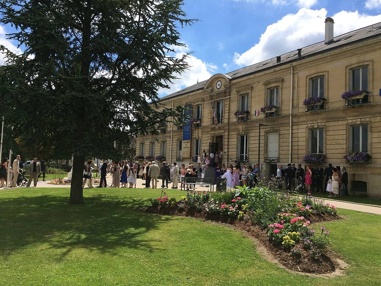 place de la mairie à Houilles