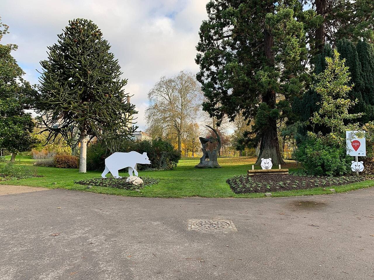 Parc Montreau : balade, musée et labyrinthe à Montreuil France - Parcs & jardins