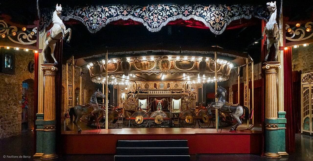 Musée des Arts Forains : manèges centenaires en visite guidée à Paris - Musées & visites